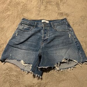 Abercrombie Curve Love Dad Short High Rise